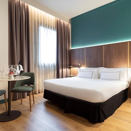 Melia Milano Hotel Exterior photo Deluxe room