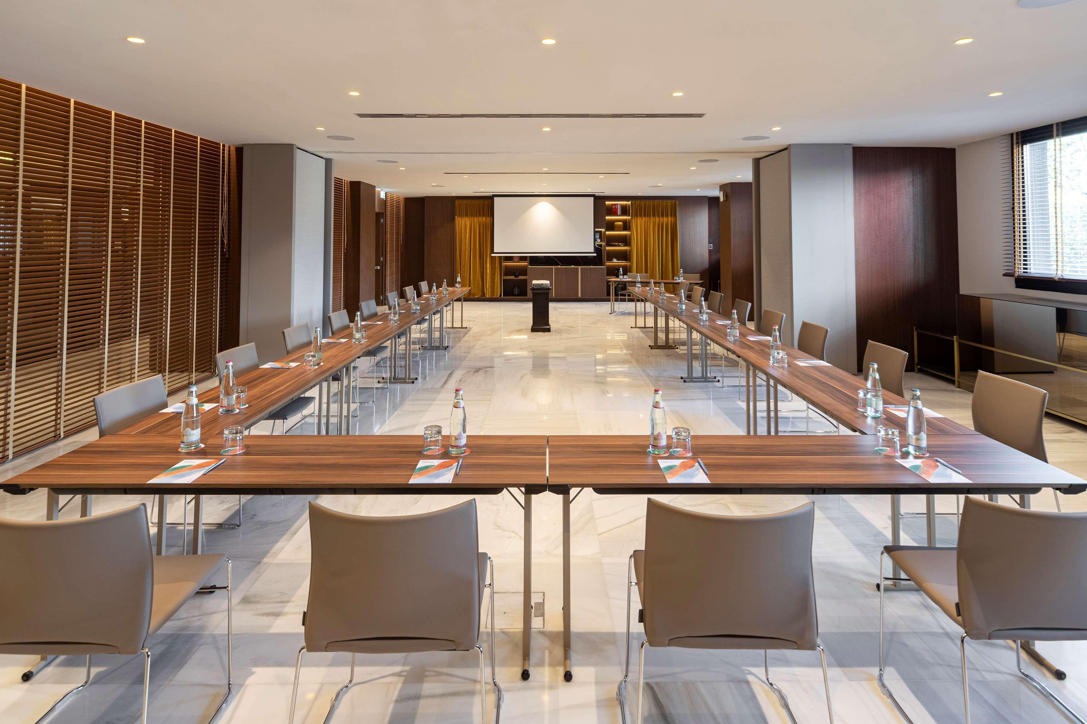 Melia Milano Hotel Exterior photo Meeting room
